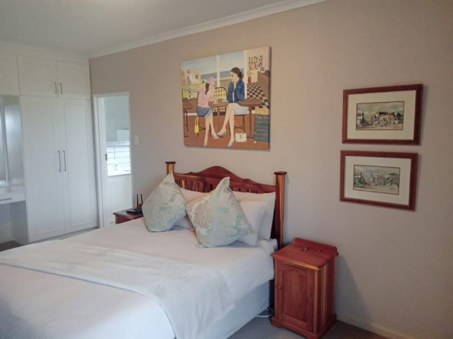 5 Bedroom Property for Sale in Wavecrest Eastern Cape